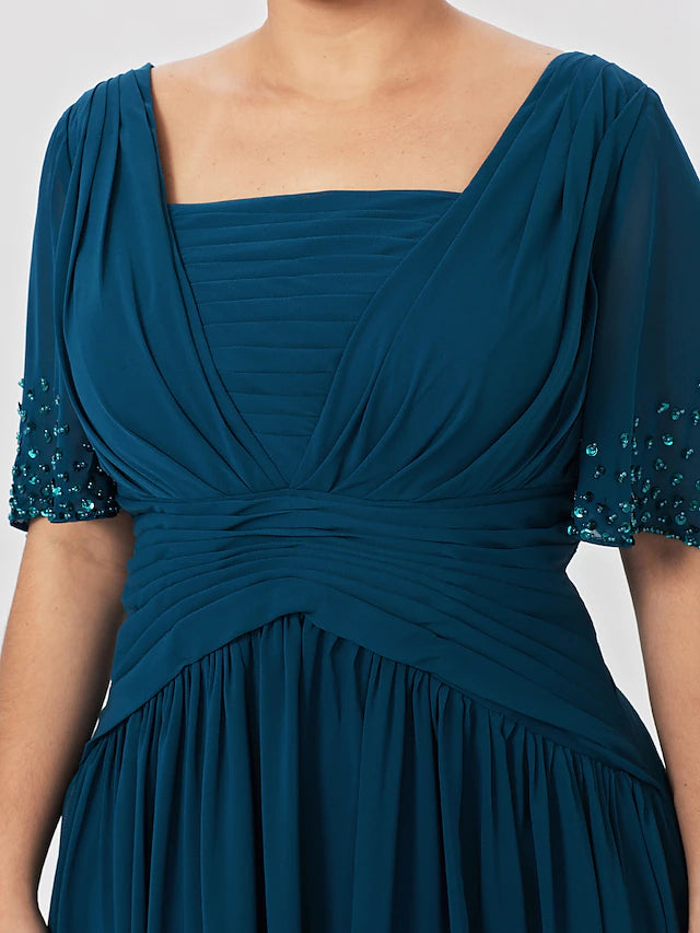 Ballkleid A-Linie Kleid für die Brautmutter, formell, klassisch und zeitlos, elegant und luxuriös, Übergröße, quadratischer Ausschnitt, bodenlang, Chiffon, kurze Ärmel, nein, mit Falten, Perlenbesatz